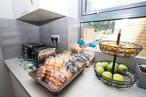 Westciti Caroco Aparthotel