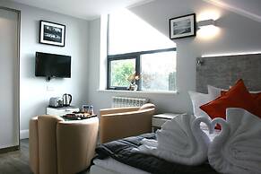 Westciti Caroco Aparthotel