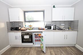 Westciti Caroco Aparthotel