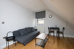 Westciti Caroco Aparthotel