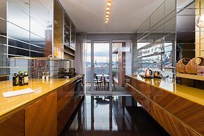 Aquarius Residence by TKC