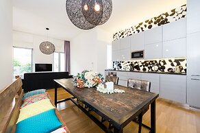 Aquarius Residence by TKC