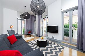 Aquarius Residence by TKC