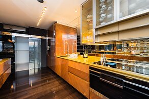 Aquarius Residence by TKC