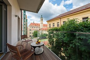 Aquarius Residence by TKC