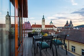 Aquarius Residence by TKC