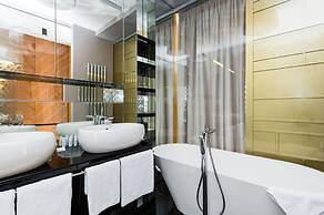 Aquarius Residence by TKC