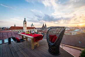 Aquarius Residence by TKC