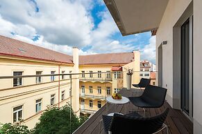 Aquarius Residence by TKC