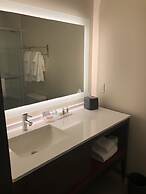 Holiday Inn Hotels and Suites Mount Pleasant by IHG