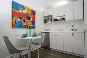 Spinnaker Inn of Naples