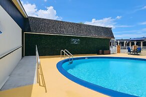 Spinnaker Inn of Naples