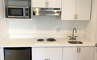 Spinnaker Inn of Naples