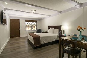 Spinnaker Inn of Naples