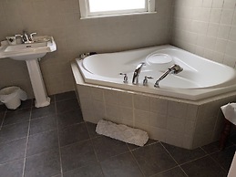 Hanna House Bed & Breakfast