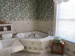 Hanna House Bed & Breakfast