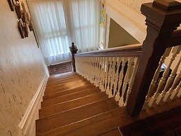 Hanna House Bed & Breakfast