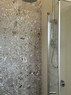 The Highlander Motel - 24HR Check In