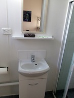 The Highlander Motel - 24HR Check In