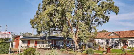 The Highlander Motel - 24HR Check In