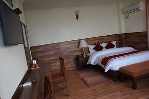 Gaia Holiday Home