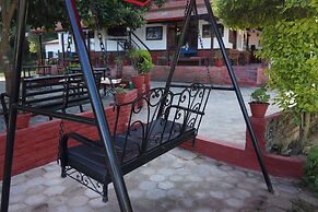Gaia Holiday Home