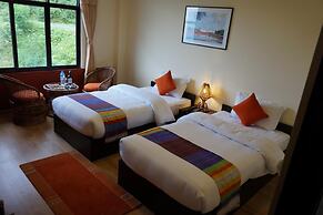 Gaia Holiday Home