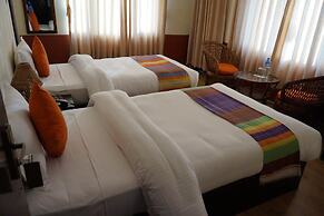 Gaia Holiday Home
