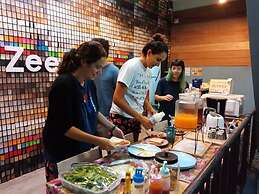 Zee Thai Hostel