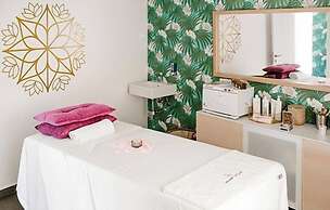 Hotel LIVVO Koala Garden