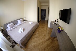 S&L Boutique Hotel