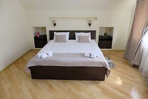 S&L Boutique Hotel