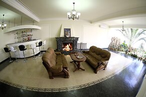 S&L Boutique Hotel