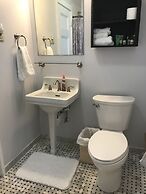 Vineyard Mansion & Carriage House Bed & Breakfast