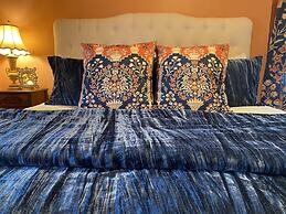 Vineyard Mansion & Carriage House Bed & Breakfast