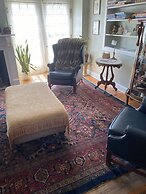 Vineyard Mansion & Carriage House Bed & Breakfast