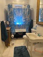 Vineyard Mansion & Carriage House Bed & Breakfast