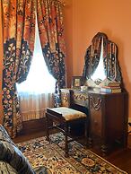 Vineyard Mansion & Carriage House Bed & Breakfast
