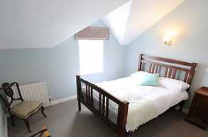 Rolling Wave Guesthouse