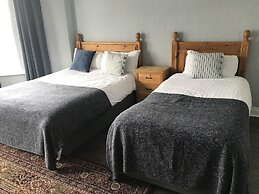 Rolling Wave Guesthouse