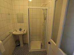 Rolling Wave Guesthouse