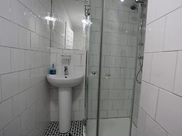 Rolling Wave Guesthouse