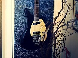 Rolling Wave Guesthouse