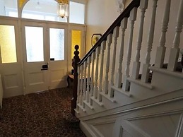 Rolling Wave Guesthouse