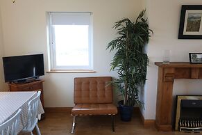 Rolling Wave Guesthouse