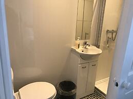 Rolling Wave Guesthouse