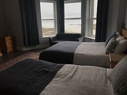 Rolling Wave Guesthouse