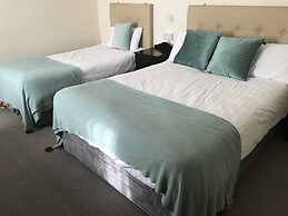 Rolling Wave Guesthouse