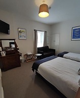 Rolling Wave Guesthouse