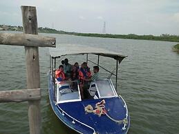 Engiri Game Lodge and Campsite